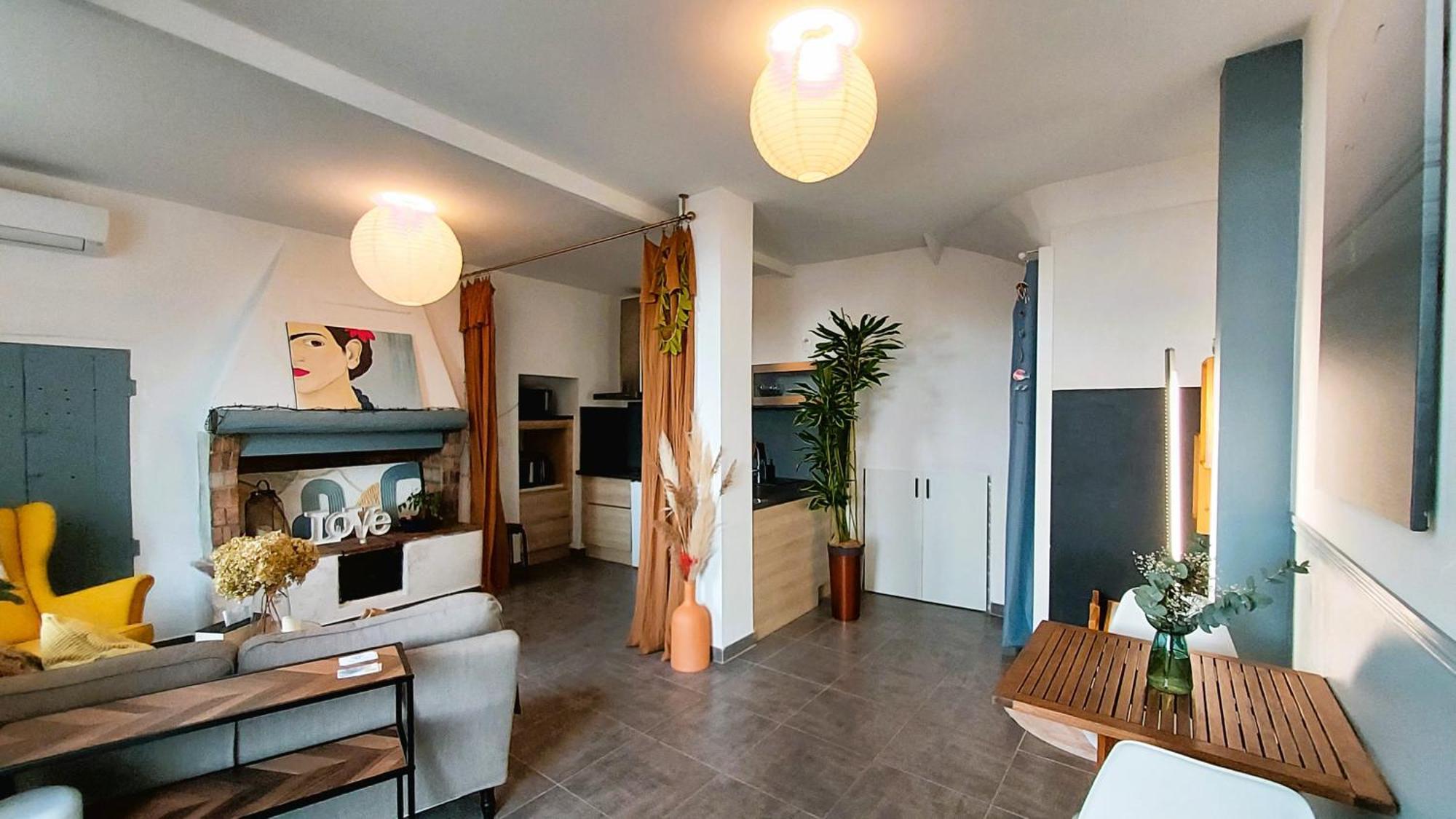 L'Appartement De L'Arche Châteauneuf-de-Gadagne Exteriér fotografie