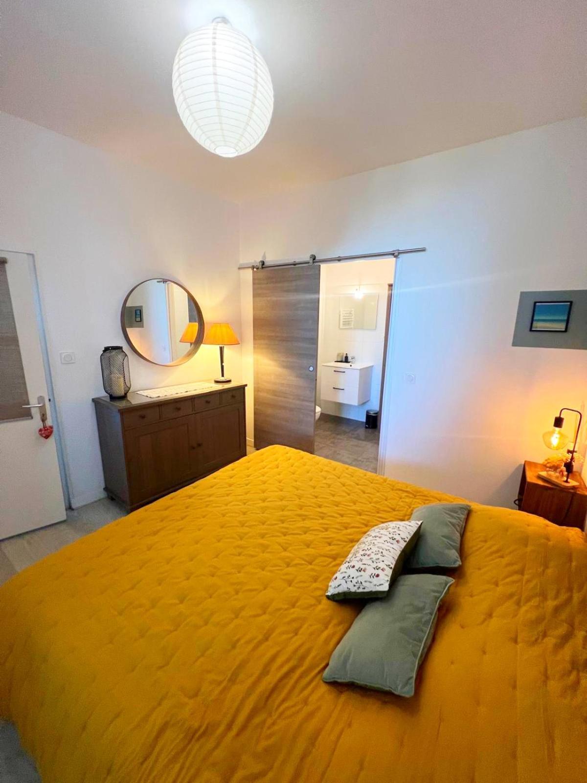 L'Appartement De L'Arche Châteauneuf-de-Gadagne Exteriér fotografie