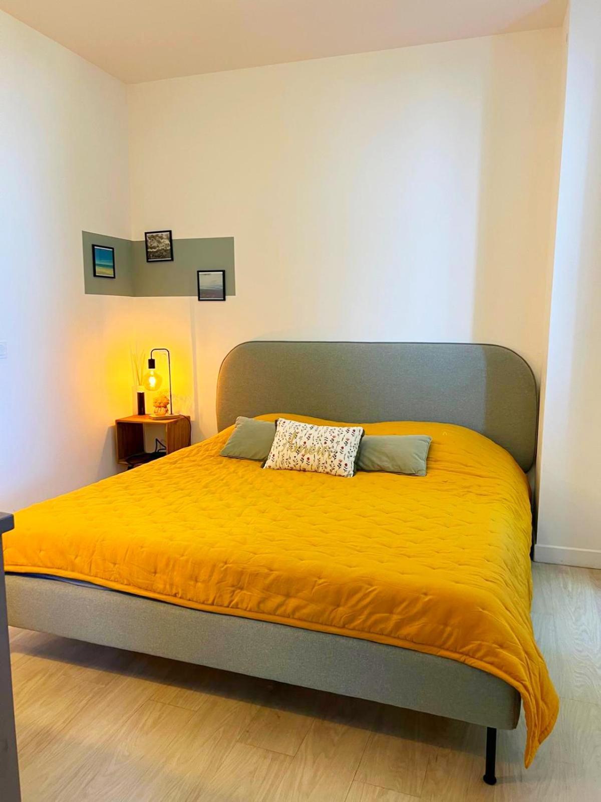 L'Appartement De L'Arche Châteauneuf-de-Gadagne Exteriér fotografie